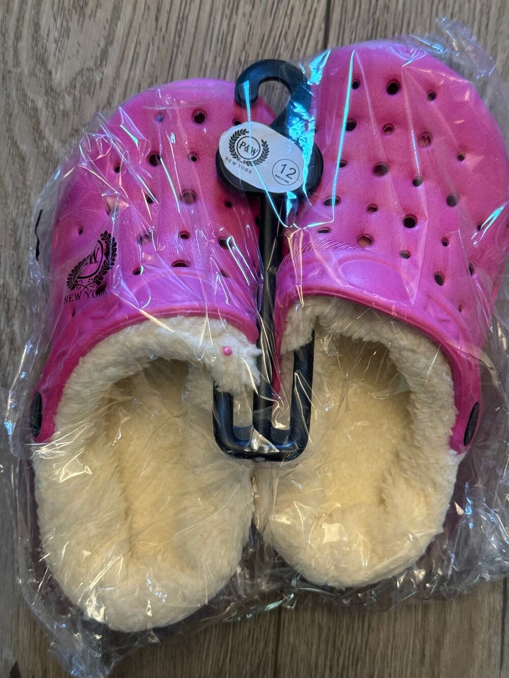 P&W Size 12 kids, Fuzzy clogs (Pink) NWT